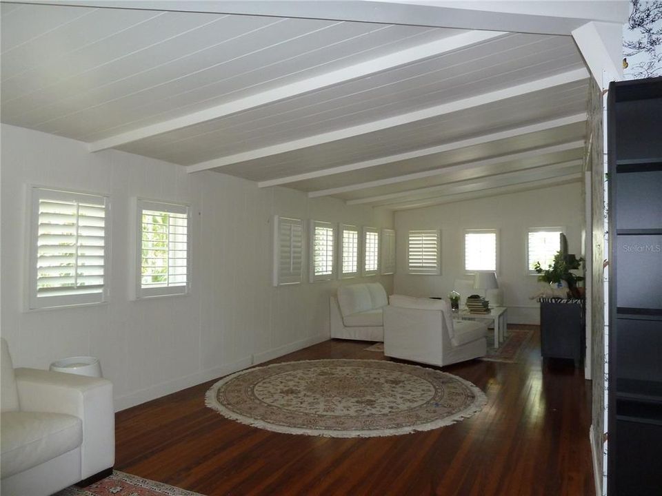 En Venta: $900,000 (3 camas, 2 baños, 2160 Pies cuadrados)