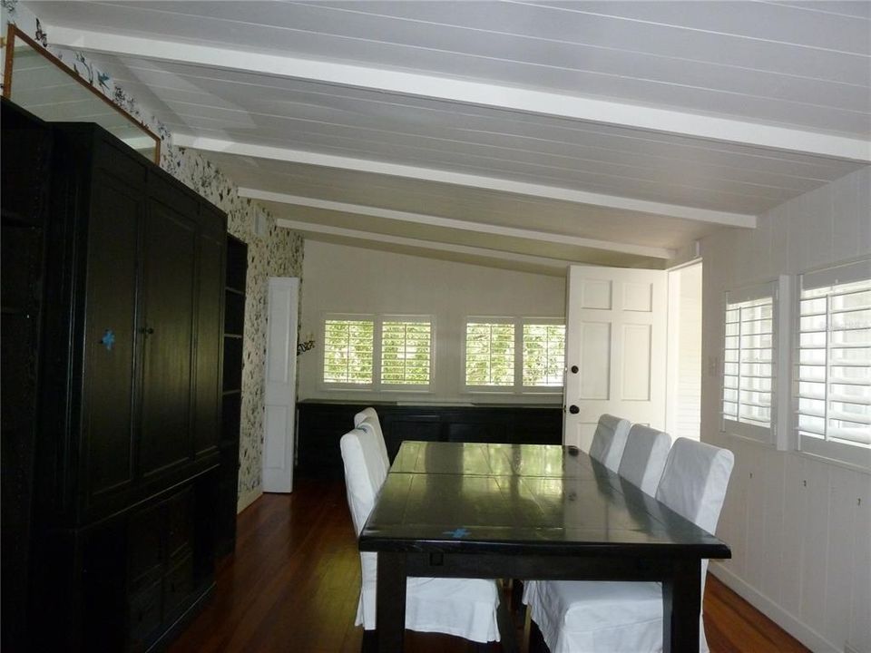 En Venta: $900,000 (3 camas, 2 baños, 2160 Pies cuadrados)