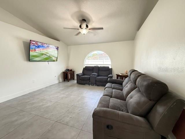 For Sale: $360,000 (4 beds, 2 baths, 1863 Square Feet)