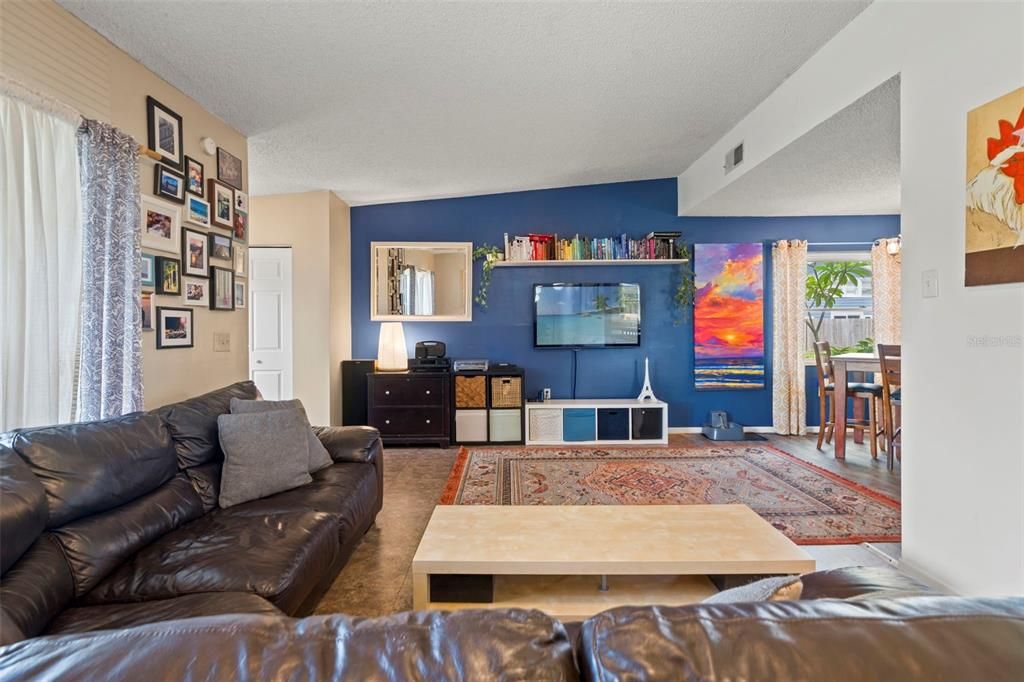 For Sale: $495,000 (3 beds, 2 baths, 1492 Square Feet)