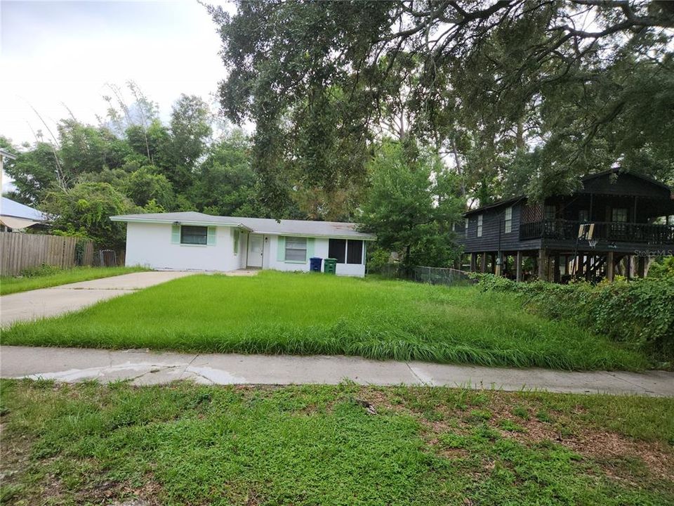 For Sale: $250,000 (3 beds, 2 baths, 1348 Square Feet)