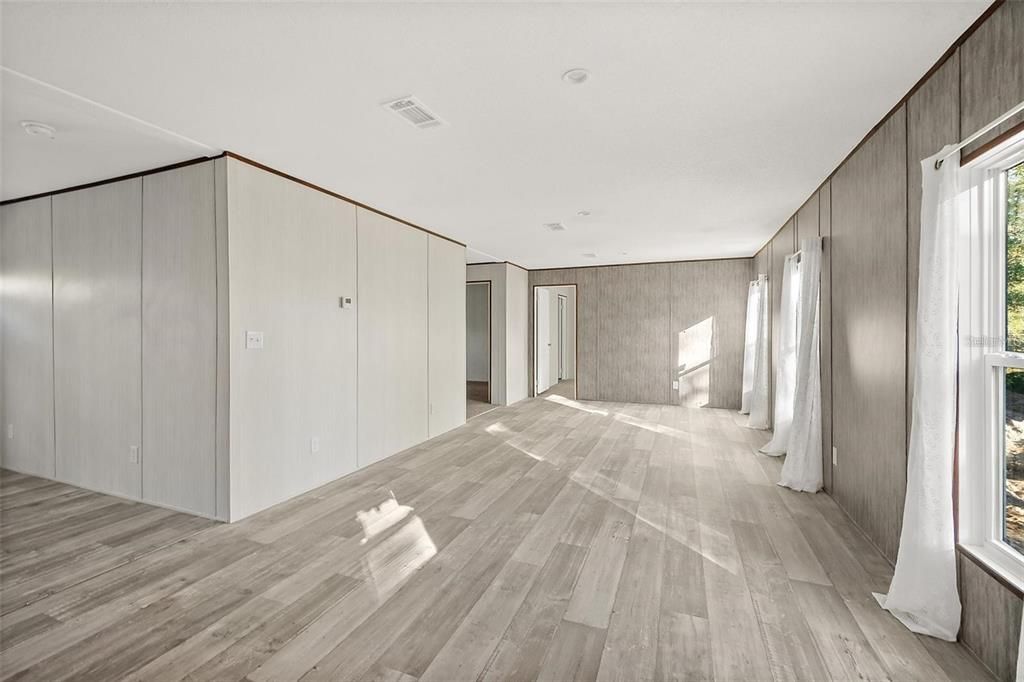En Venta: $289,900 (4 camas, 2 baños, 1800 Pies cuadrados)