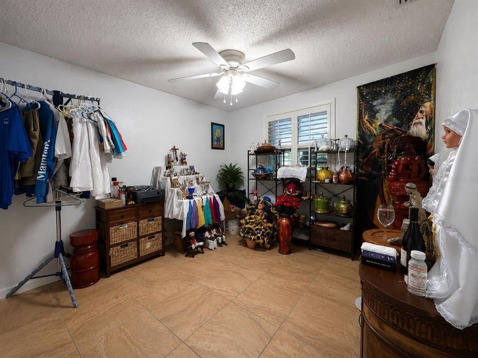 For Sale: $369,900 (4 beds, 3 baths, 1600 Square Feet)