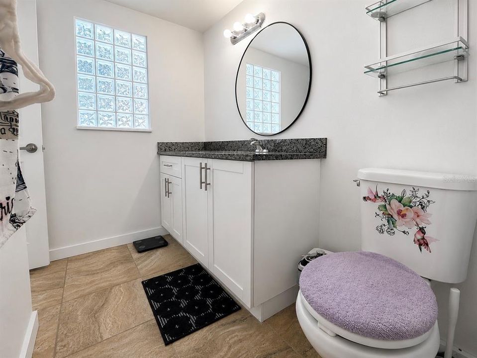 For Sale: $369,900 (4 beds, 3 baths, 1600 Square Feet)