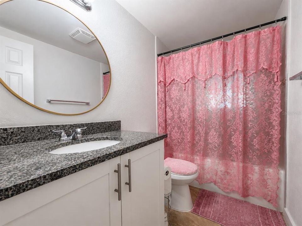 For Sale: $369,900 (4 beds, 3 baths, 1600 Square Feet)