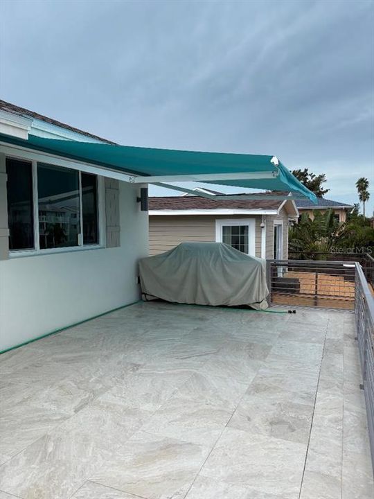 For Sale: $1,899,900 (2 beds, 2 baths, 1935 Square Feet)