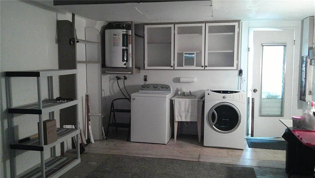 На продажу: $228,988 (2 спален, 2 ванн, 1152 Квадратных фут)