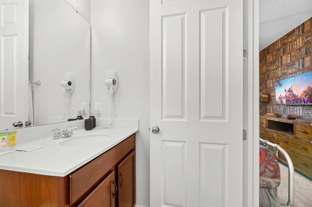En Venta: $598,000 (5 camas, 5 baños, 3213 Pies cuadrados)