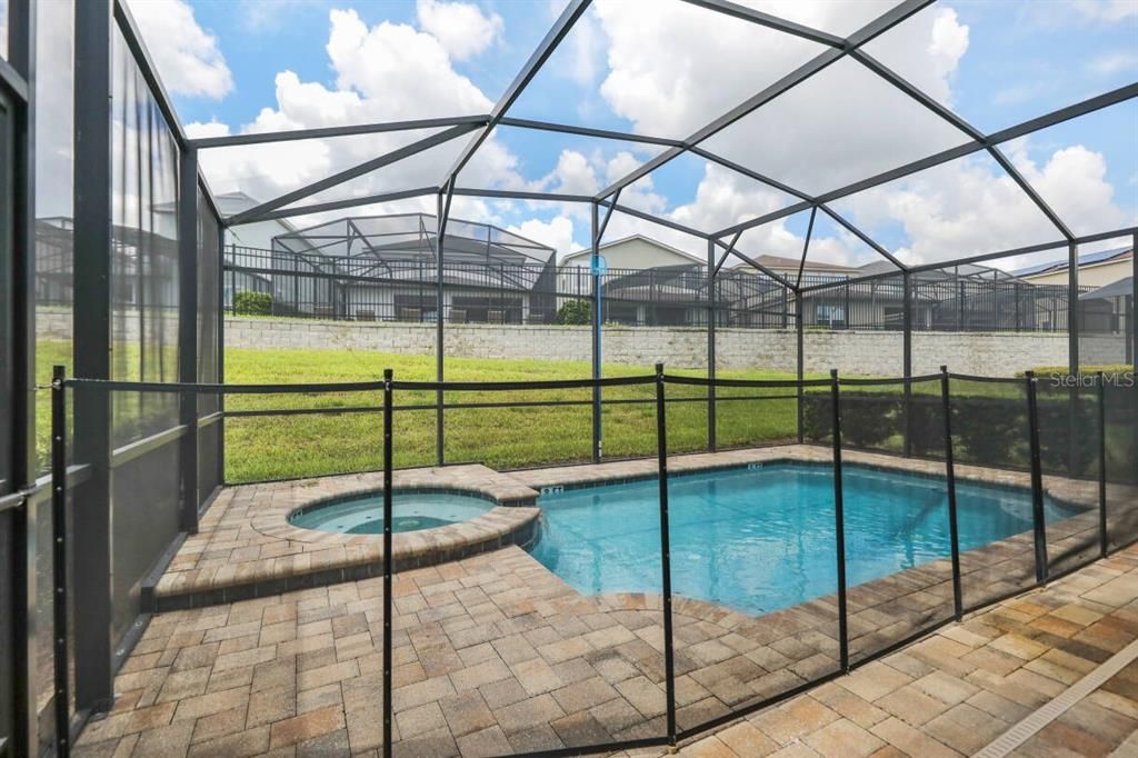 En Venta: $598,000 (5 camas, 5 baños, 3213 Pies cuadrados)