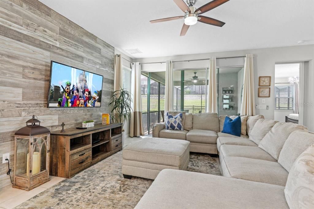 En Venta: $598,000 (5 camas, 5 baños, 3213 Pies cuadrados)