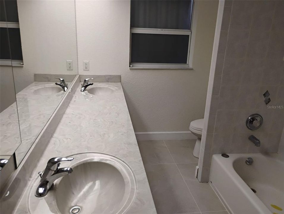 На продажу: $385,000 (3 спален, 2 ванн, 1596 Квадратных фут)