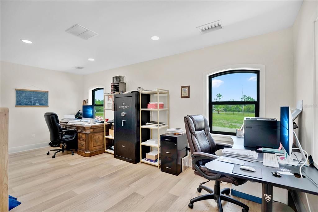 For Sale: $1,385,000 (4 beds, 2 baths, 2600 Square Feet)