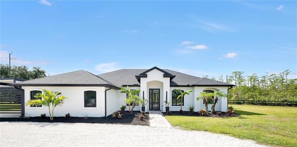For Sale: $1,385,000 (4 beds, 2 baths, 2600 Square Feet)