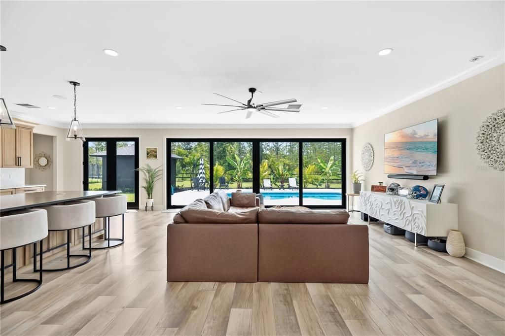 For Sale: $1,385,000 (4 beds, 2 baths, 2600 Square Feet)