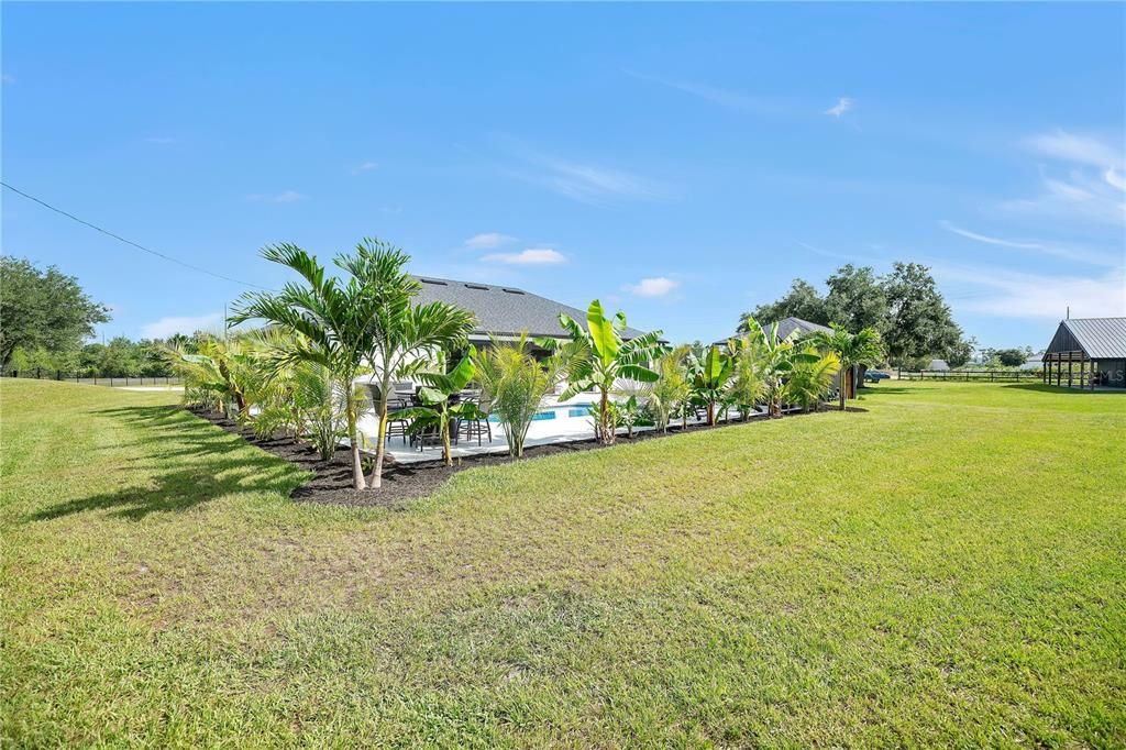For Sale: $1,385,000 (4 beds, 2 baths, 2600 Square Feet)