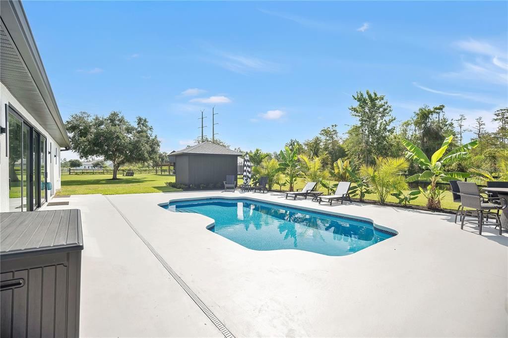 For Sale: $1,385,000 (4 beds, 2 baths, 2600 Square Feet)