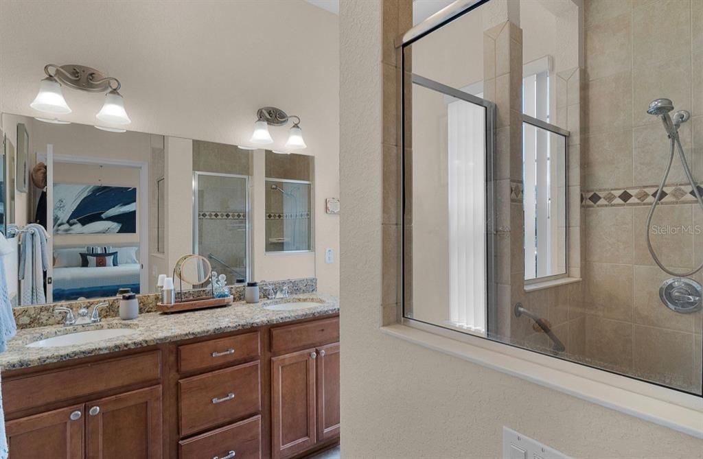 En Venta: $325,000 (3 camas, 2 baños, 1366 Pies cuadrados)