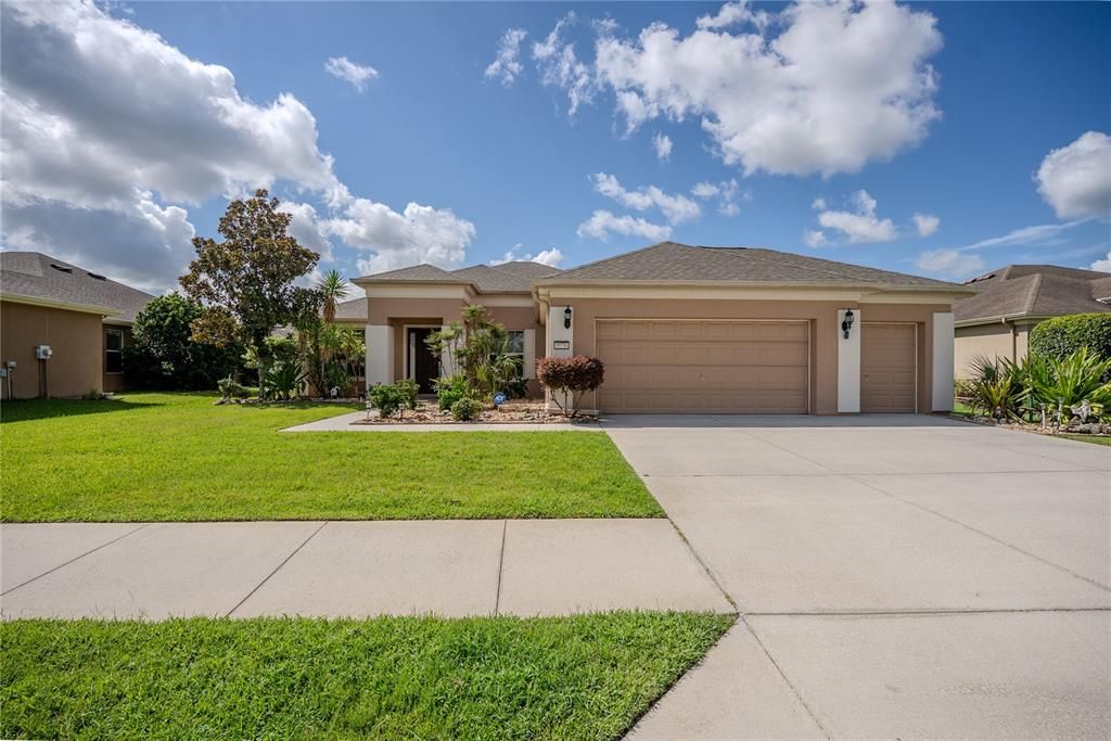 For Sale: $354,453 (3 beds, 2 baths, 2122 Square Feet)