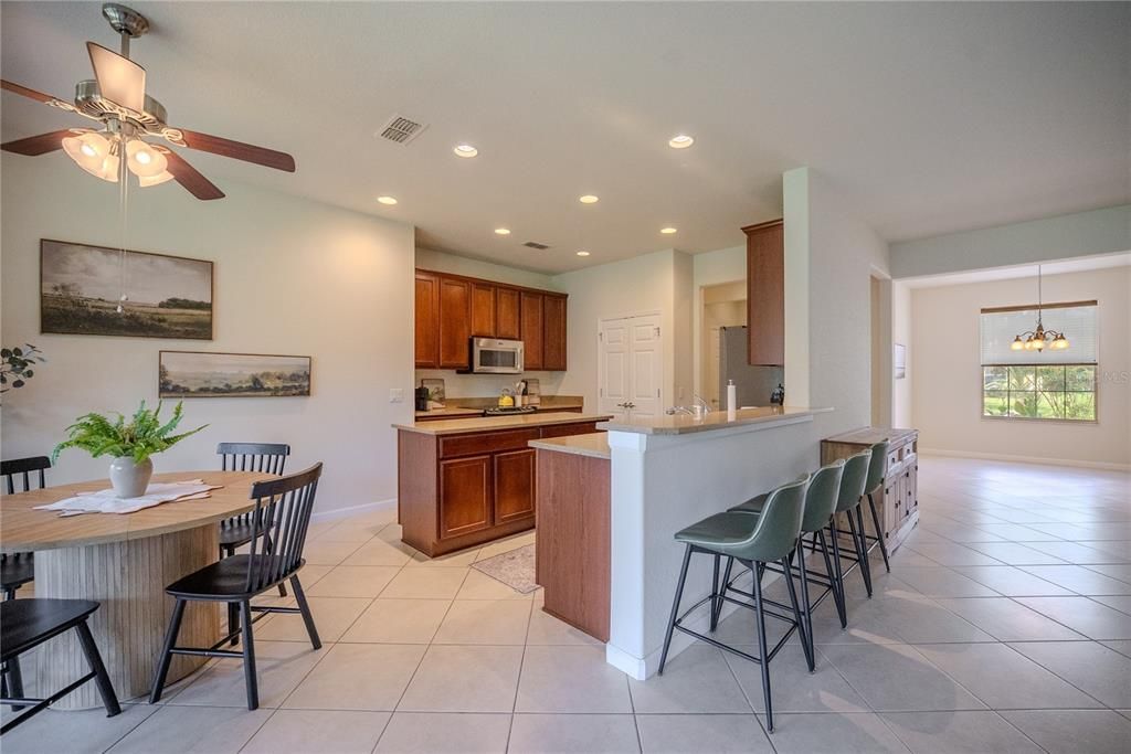 For Sale: $354,453 (3 beds, 2 baths, 2122 Square Feet)