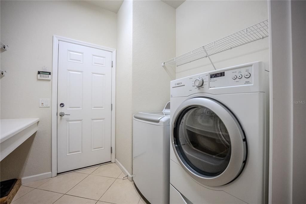 For Sale: $354,453 (3 beds, 2 baths, 2122 Square Feet)