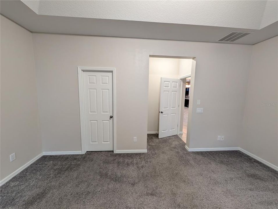 For Sale: $359,900 (3 beds, 2 baths, 1788 Square Feet)