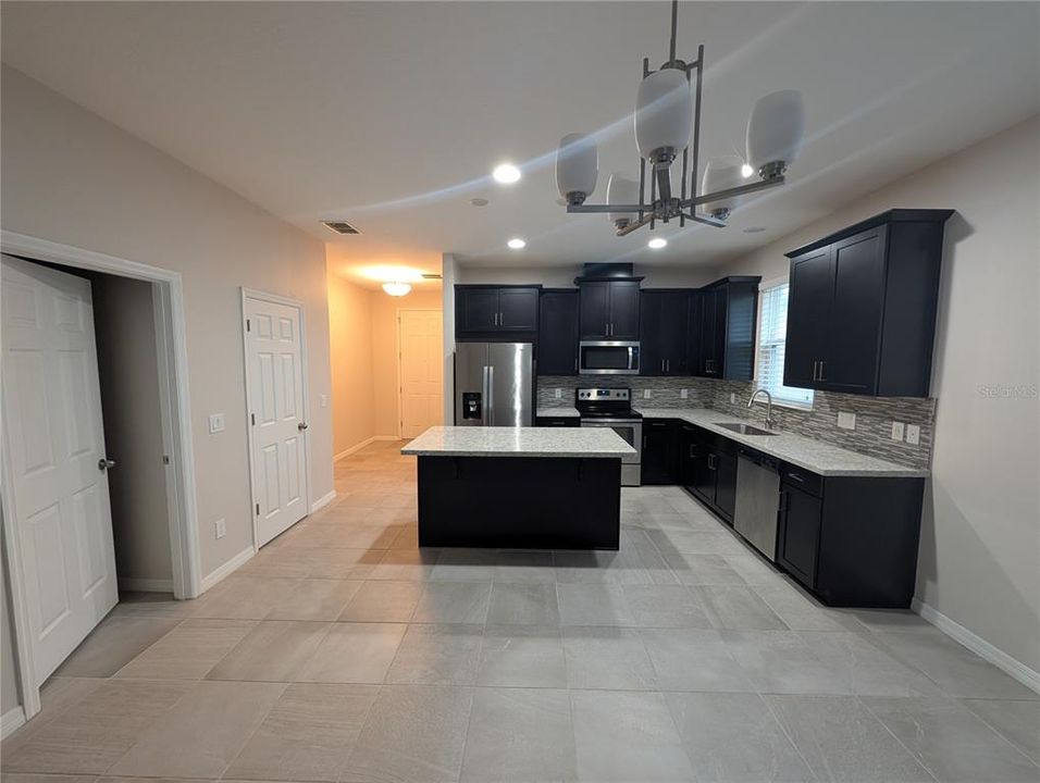 For Sale: $359,900 (3 beds, 2 baths, 1788 Square Feet)