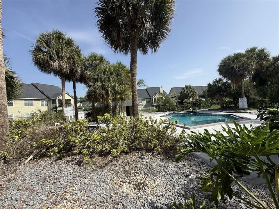 For Sale: $169,900 (2 beds, 2 baths, 1163 Square Feet)