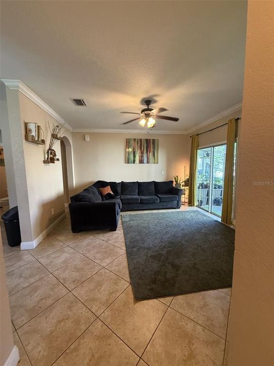 For Sale: $169,900 (2 beds, 2 baths, 1163 Square Feet)