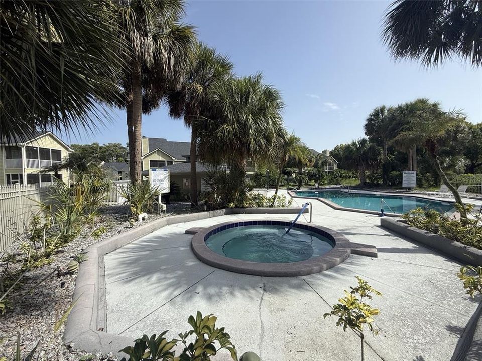 For Sale: $169,900 (2 beds, 2 baths, 1163 Square Feet)