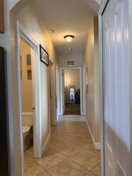 For Sale: $169,900 (2 beds, 2 baths, 1163 Square Feet)