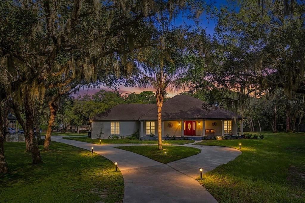 En Venta: $799,000 (3 camas, 2 baños, 2052 Pies cuadrados)