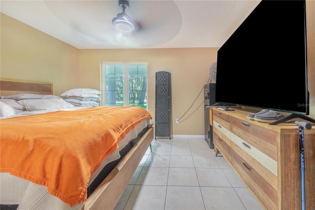 En Venta: $799,000 (3 camas, 2 baños, 2052 Pies cuadrados)