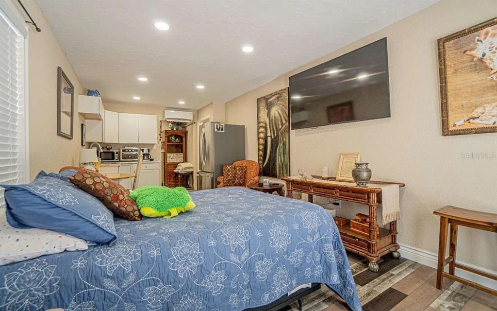 На продажу: $409,995 (3 спален, 3 ванн, 1990 Квадратных фут)