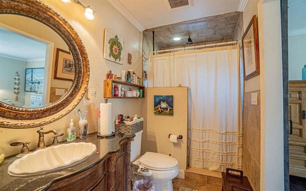 На продажу: $409,995 (3 спален, 3 ванн, 1990 Квадратных фут)