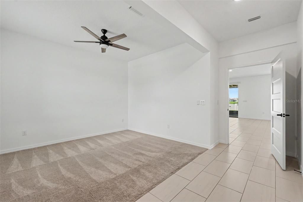 En Venta: $419,900 (4 camas, 2 baños, 2683 Pies cuadrados)