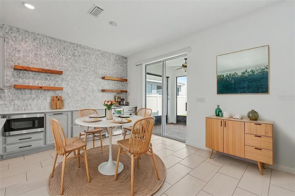 En Venta: $419,900 (4 camas, 2 baños, 2683 Pies cuadrados)