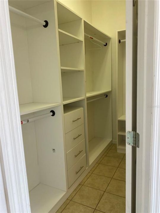 En Venta: $465,000 (4 camas, 3 baños, 1940 Pies cuadrados)