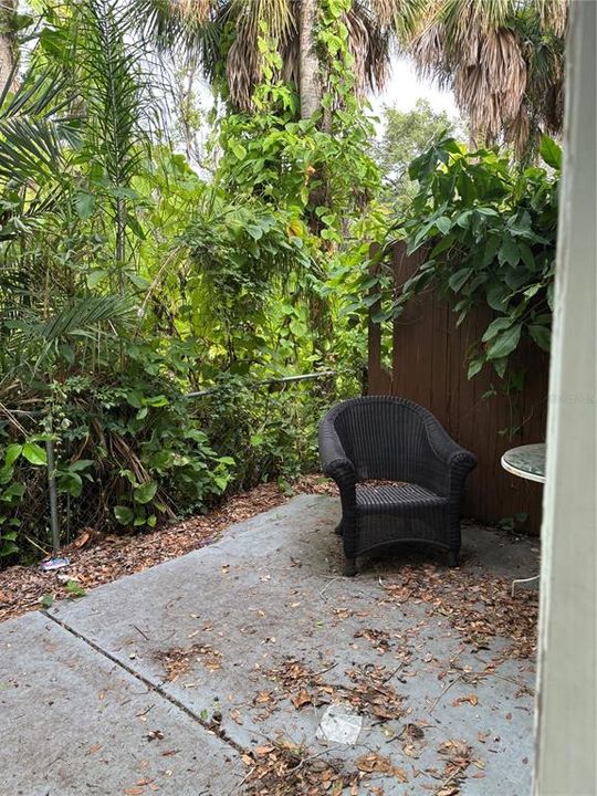 For Sale: $113,000 (2 beds, 2 baths, 932 Square Feet)