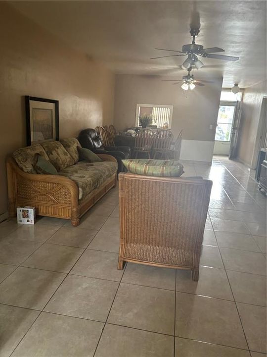 For Sale: $113,000 (2 beds, 2 baths, 932 Square Feet)