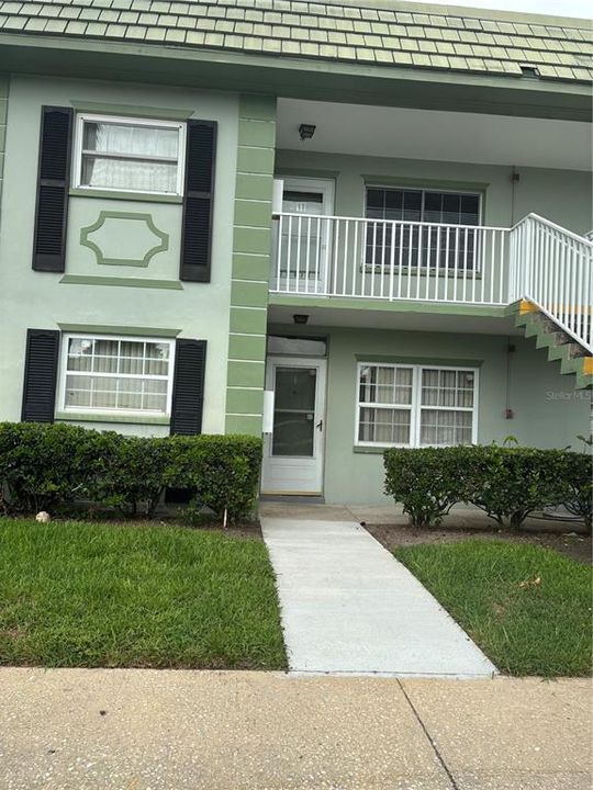 For Sale: $113,000 (2 beds, 2 baths, 932 Square Feet)