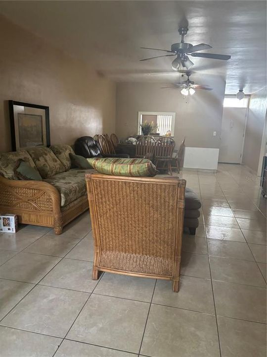 For Sale: $113,000 (2 beds, 2 baths, 932 Square Feet)