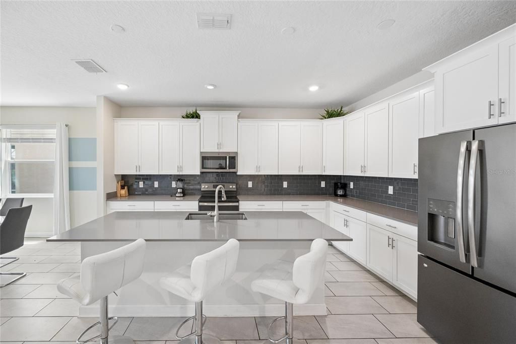 En Venta: $659,000 (6 camas, 5 baños, 3291 Pies cuadrados)