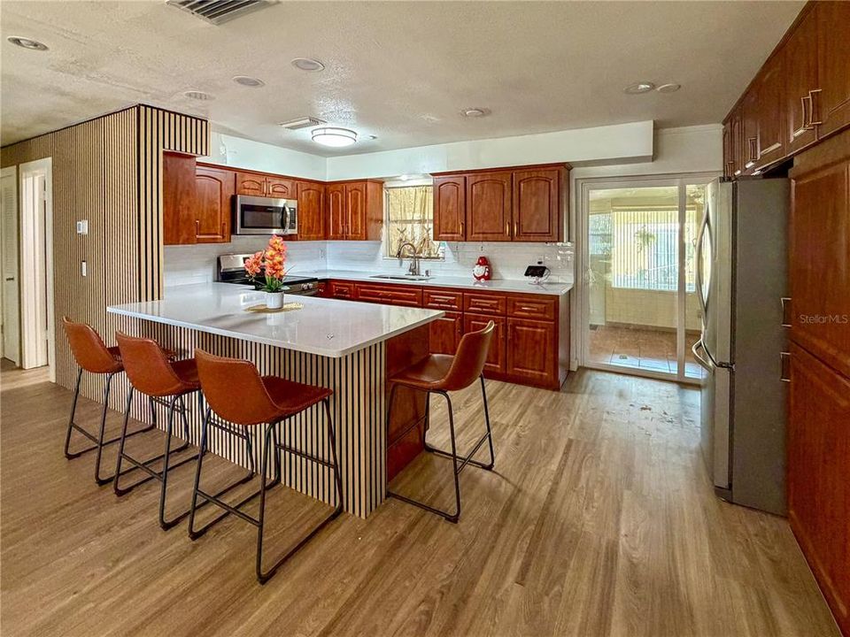 En Venta: $385,000 (3 camas, 2 baños, 1662 Pies cuadrados)