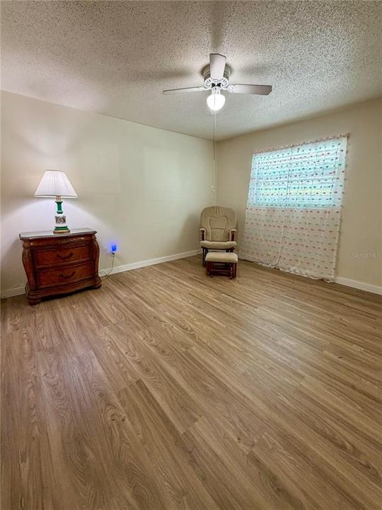 En Venta: $385,000 (3 camas, 2 baños, 1662 Pies cuadrados)