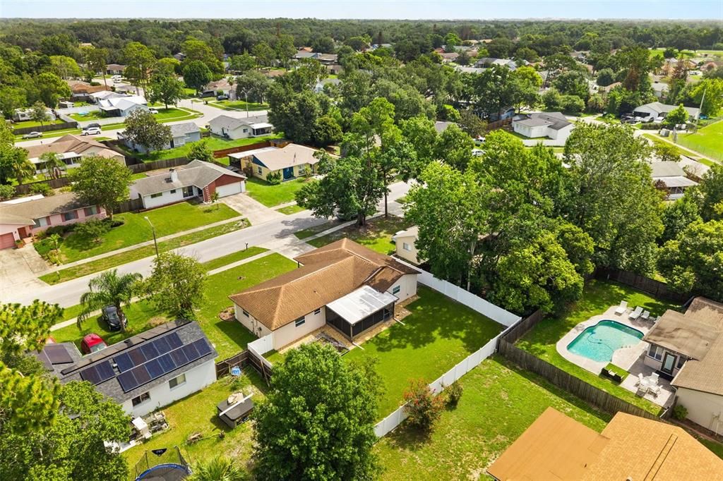 For Sale: $349,900 (2 beds, 1 baths, 805 Square Feet)