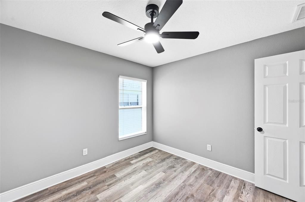 For Sale: $350,000 (3 beds, 2 baths, 1296 Square Feet)