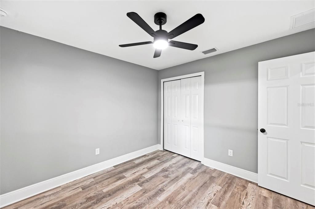 For Sale: $350,000 (3 beds, 2 baths, 1296 Square Feet)