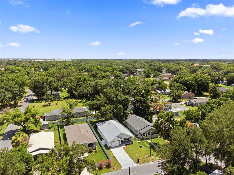 For Sale: $350,000 (3 beds, 2 baths, 1296 Square Feet)