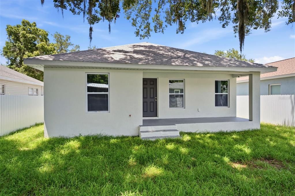 For Sale: $350,000 (3 beds, 2 baths, 1296 Square Feet)