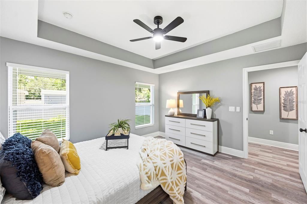 For Sale: $350,000 (3 beds, 2 baths, 1296 Square Feet)